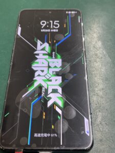 修理をして復活した液晶画面です