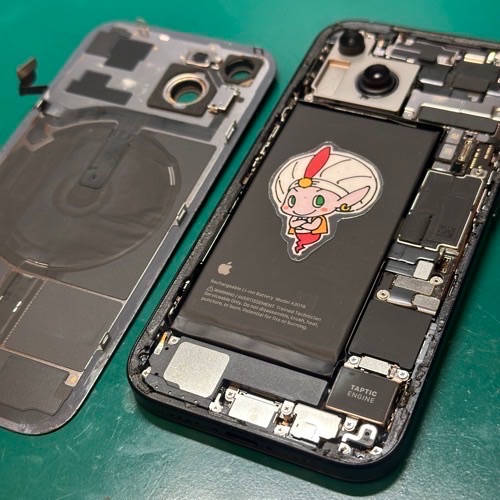 iPhone15背面からの作業