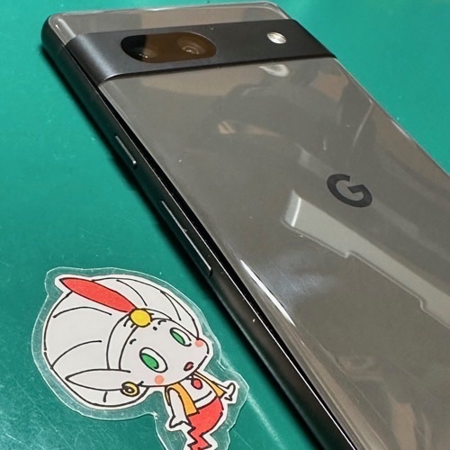 バッテリー膨張で隙間ができたGoogle Pixel 7a