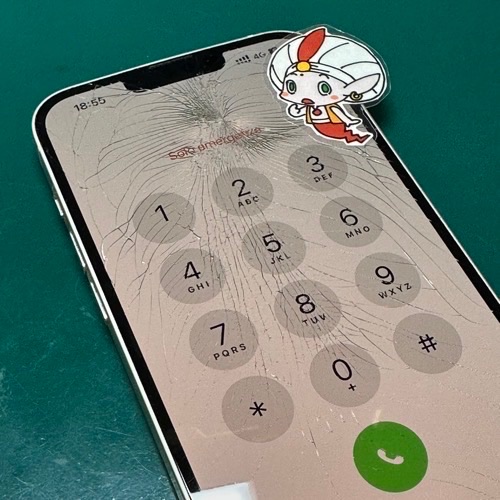 画面が割れたiPhone14Plus