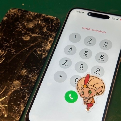 修理が完了し綺麗になったiPhone15Plus（表）